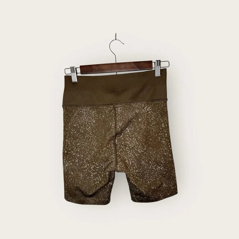 Lululemon Ebb to Street High-Rise Short 8